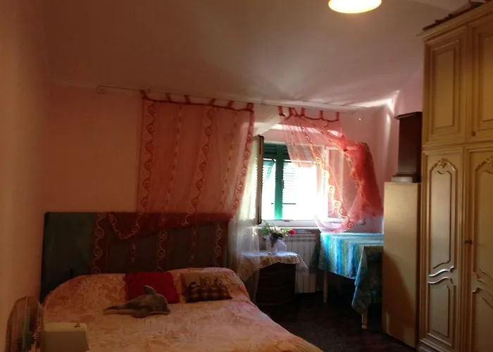 Affittacamere Economico Con Tre Stanze Genova